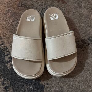 Women’s reef sandal